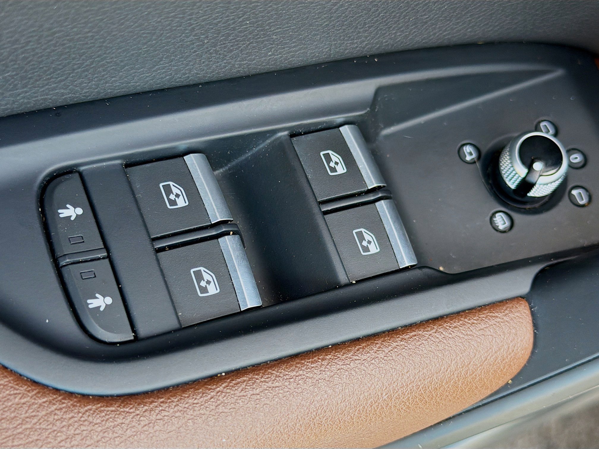 Used 2020 Audi Q5 2.0T Premium w/ Convenience Package image 25