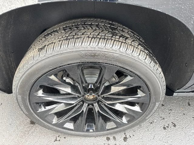 Used 2026 Cadillac Escalade Platinum Sport w/ LPO, ONYX Package AWD/4WD image 6