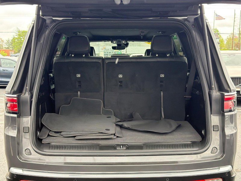 Used 2022 Jeep Wagoneer Series II w/ Convenience Group I image 5