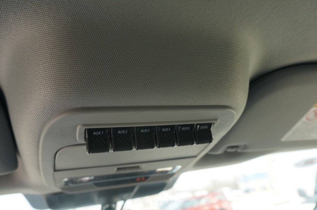 Used 2025 Ford F350 Lariat w/ Black Appearance Package AWD/4WD image 19