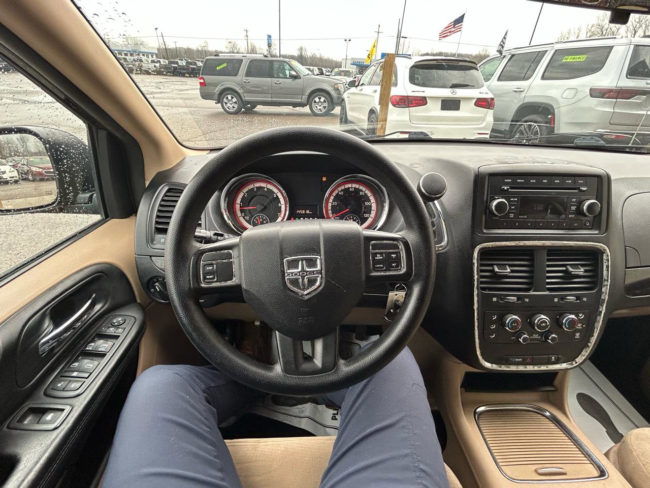 Used 2016 Dodge Grand Caravan SXT image 26