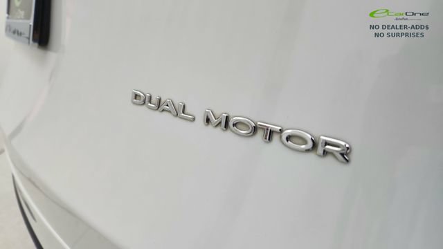 Used 2022 Tesla Model Y Long Range AWD/4WD image 18