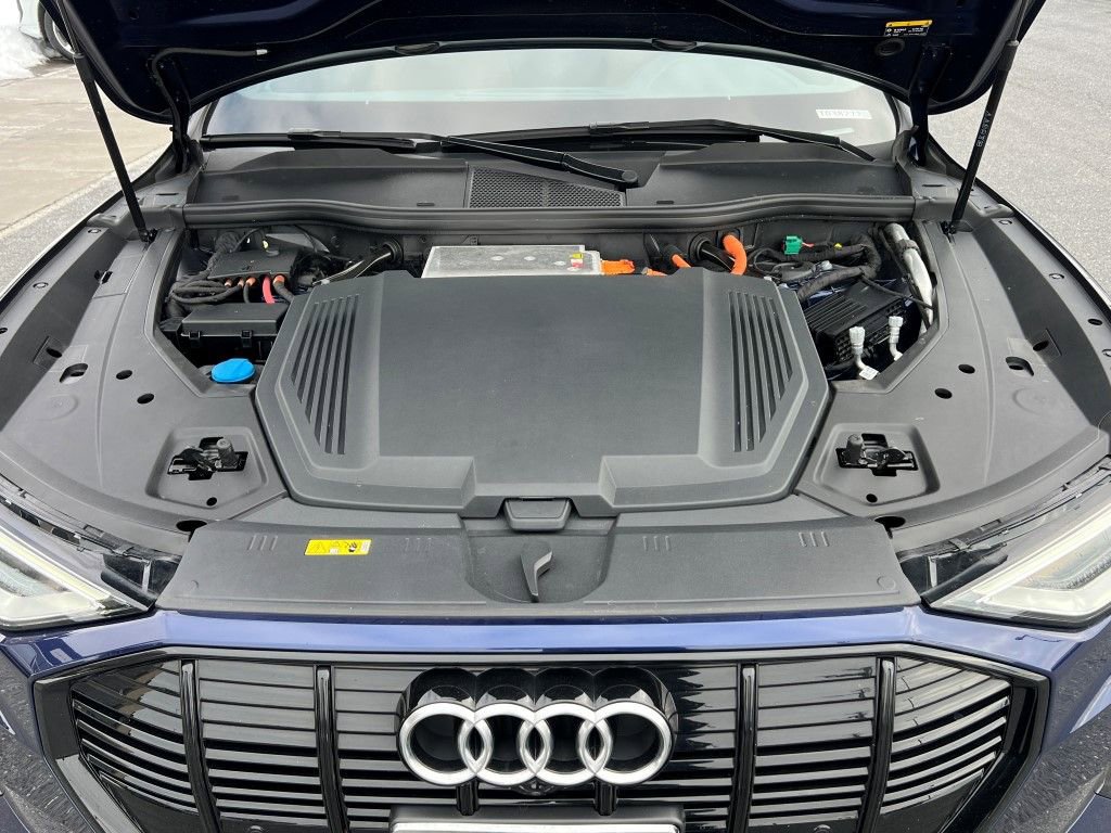 Certified 2022 Audi e-tron Premium w/ Convenience Plus Package image 39