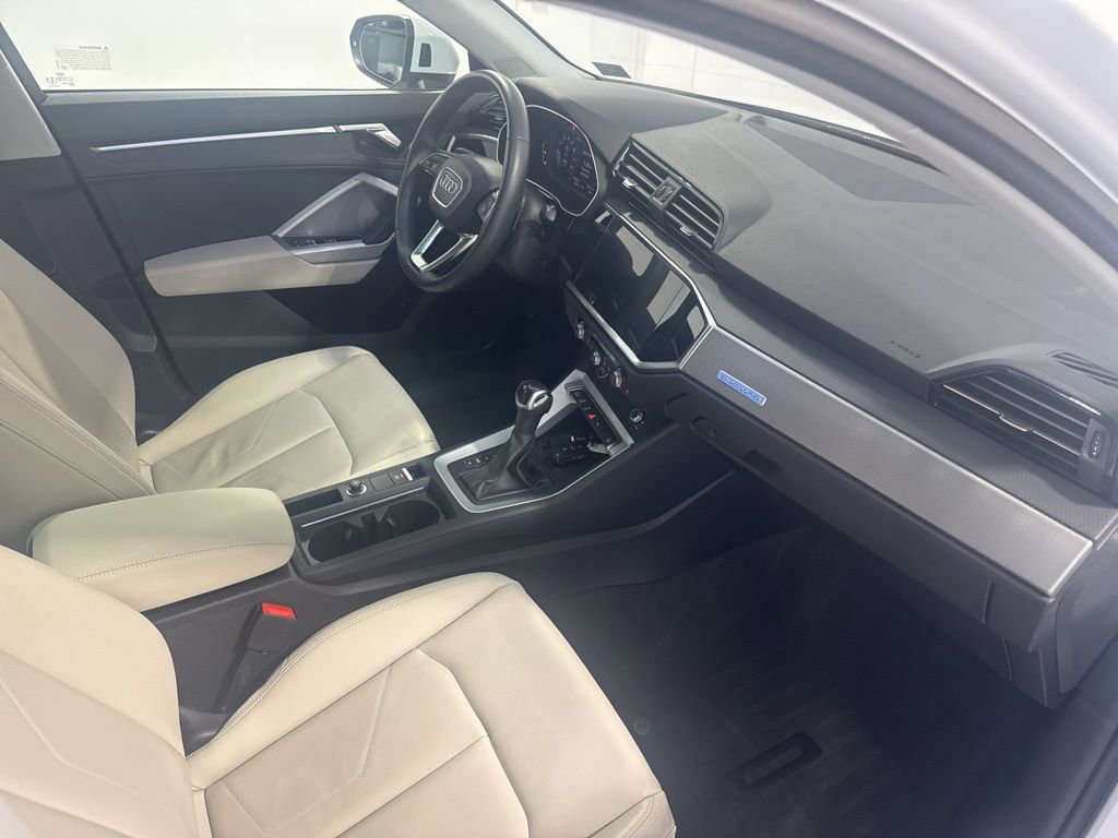 Used 2023 Audi Q3 2.0T Premium Plus image 27