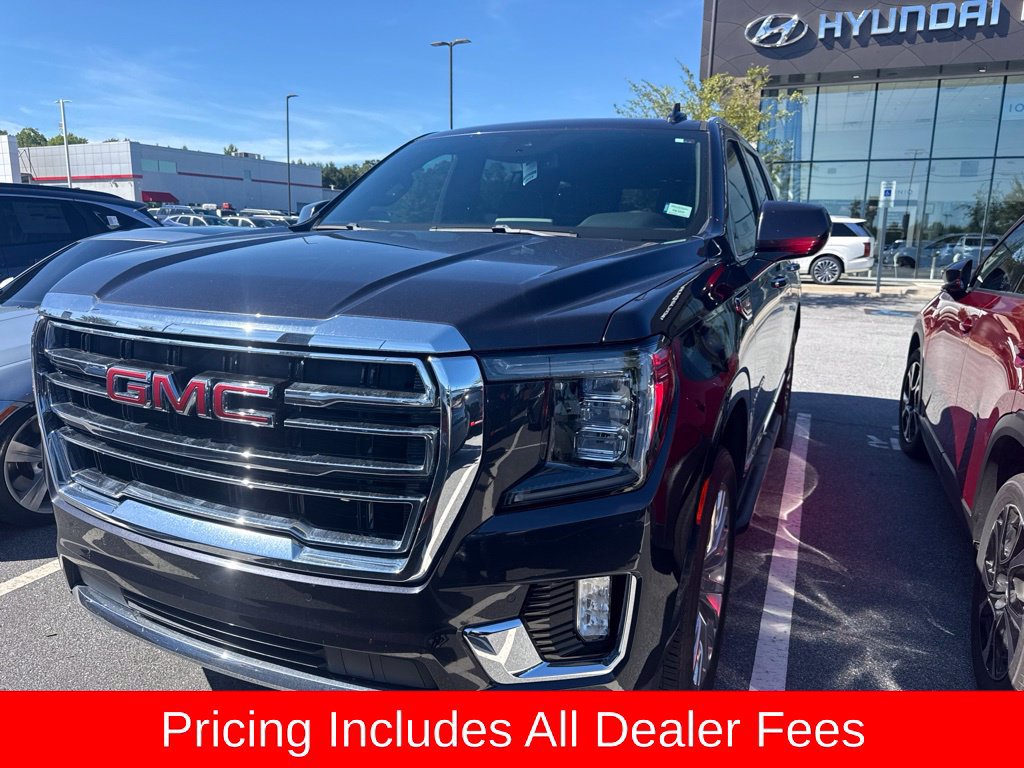 Used 2023 GMC Yukon SLT AWD/4WD image 1