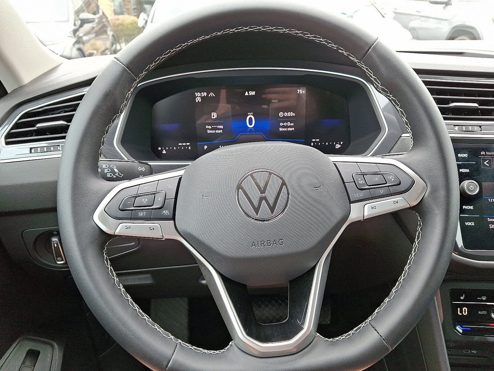 Certified 2024 Volkswagen Tiguan SE image 18