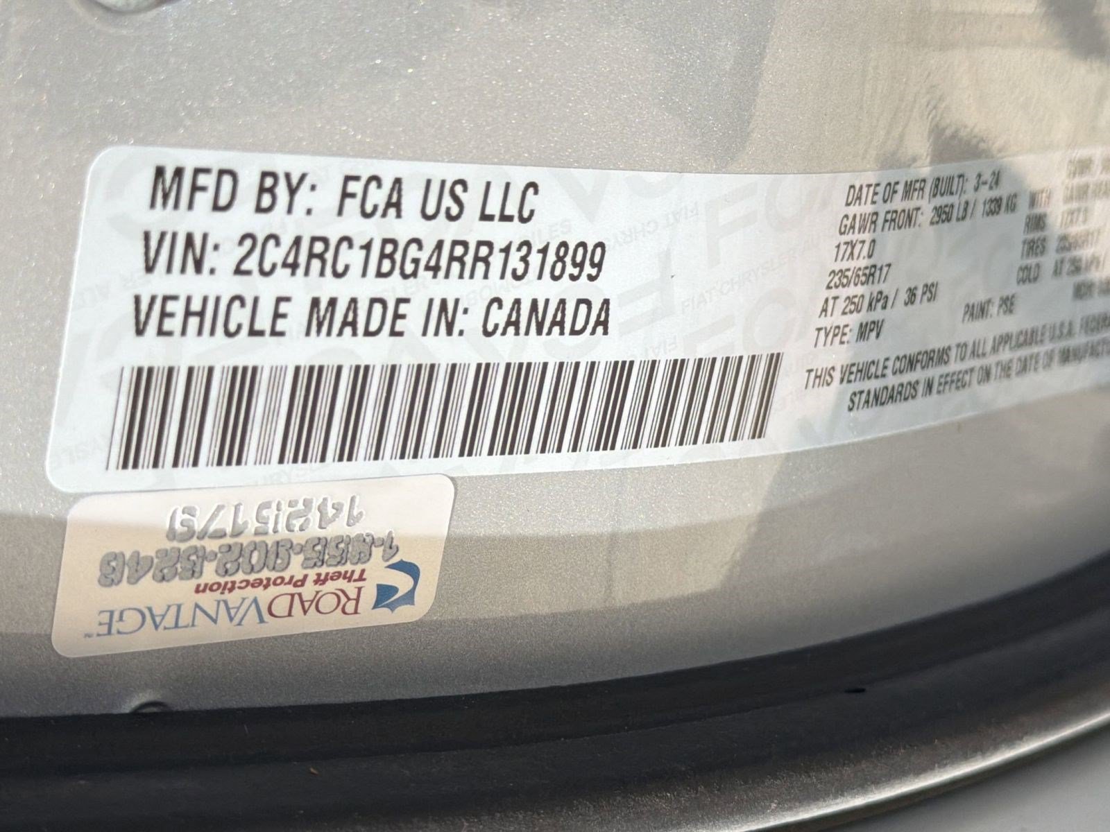Certified 2024 Chrysler Pacifica Touring-L FWD image 20