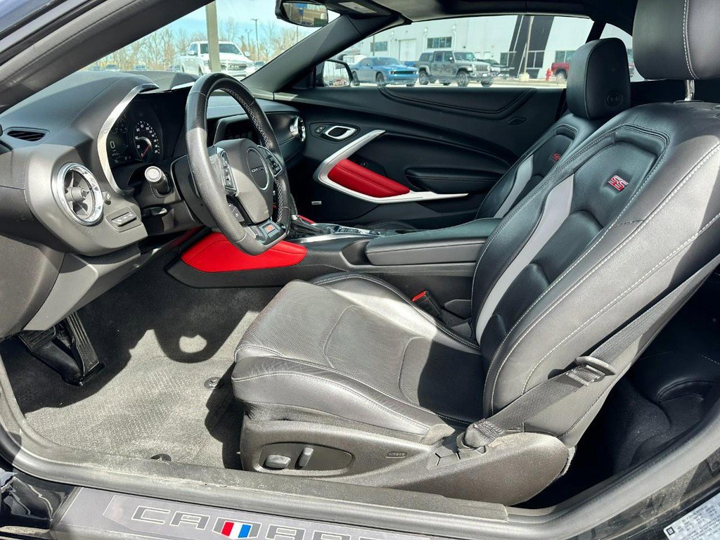 Used 2018 Chevrolet Camaro SS w/ Redline Edition image 10