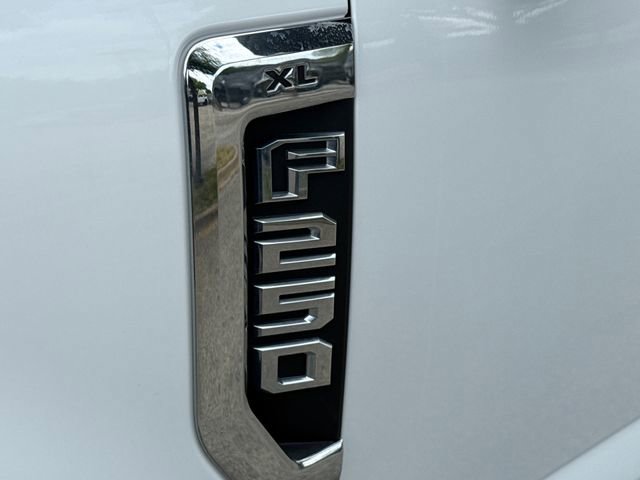 Used 2022 Ford F250 XL w/ Power Equipment Group AWD/4WD image 6