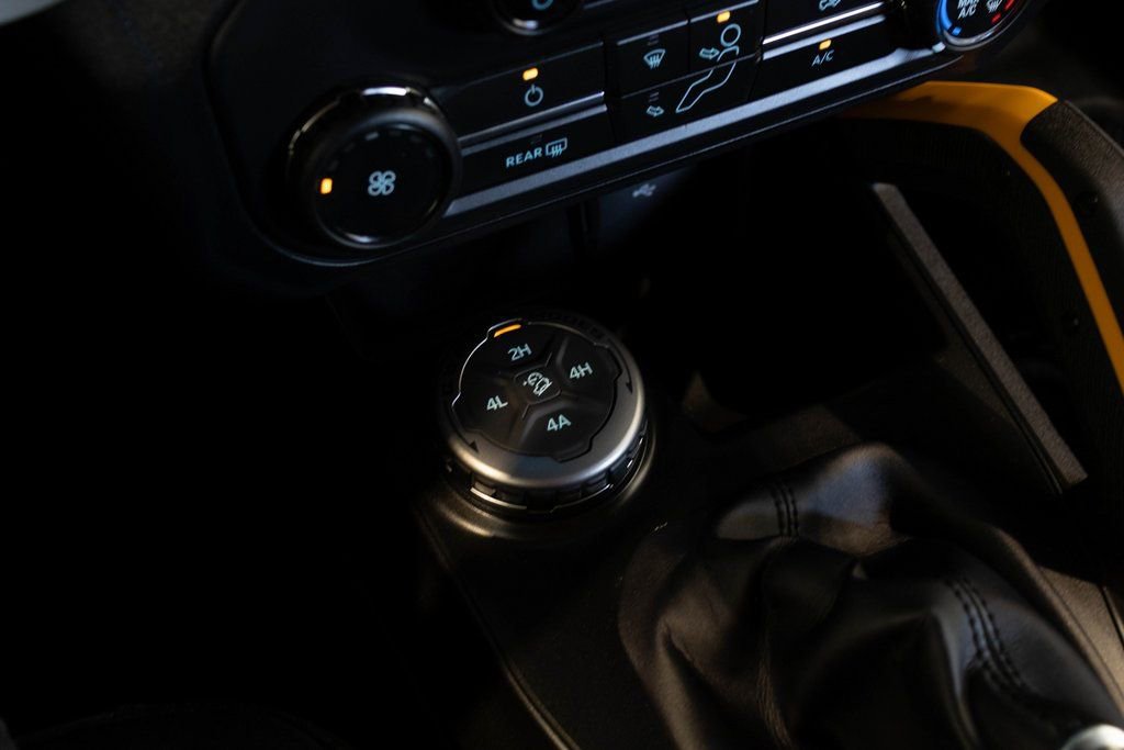 Used 2022 Ford Bronco Badlands image 35