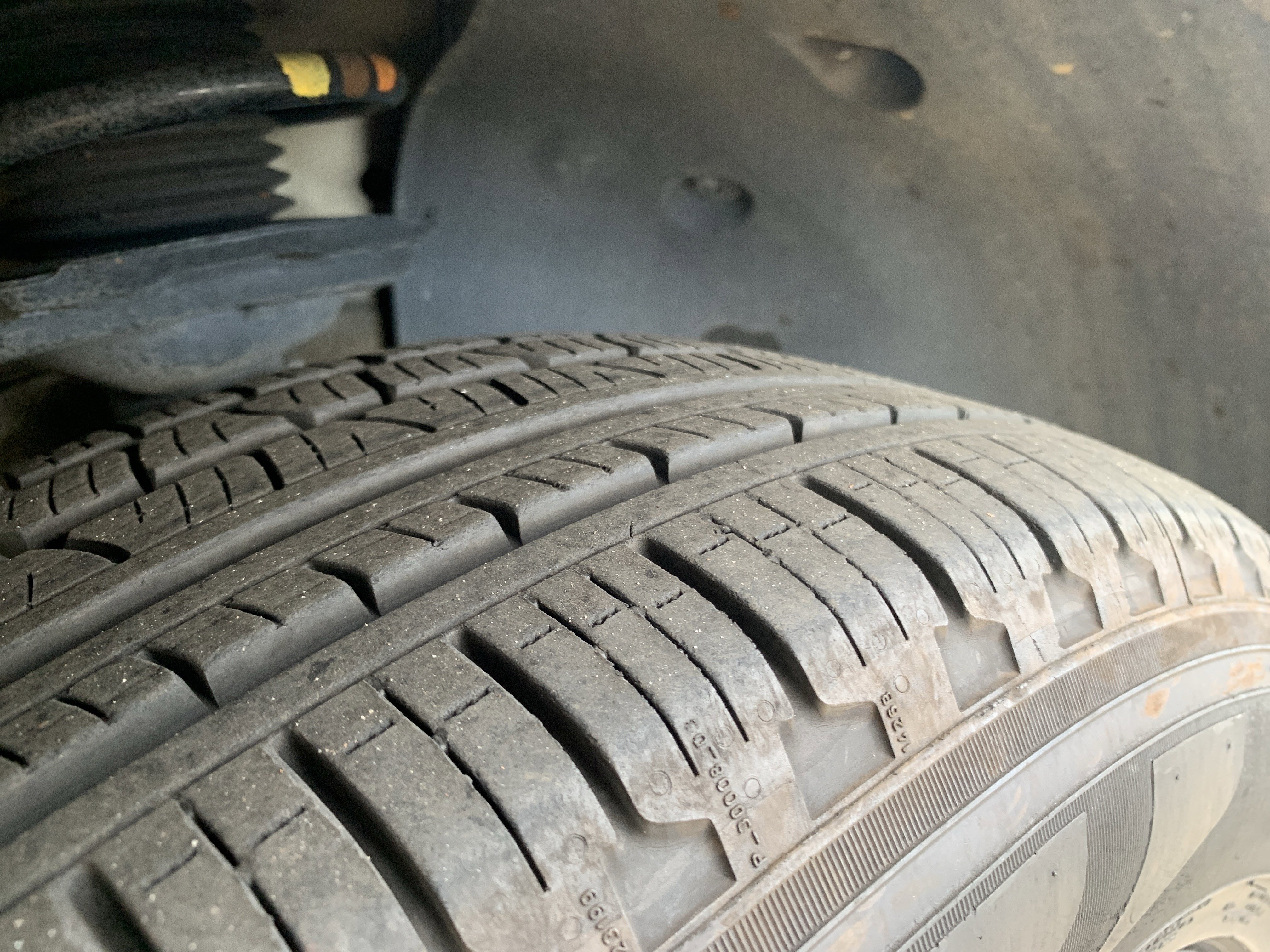 Used 2020 Volkswagen Tiguan SE w/ Panoramic Sunroof Package image 12