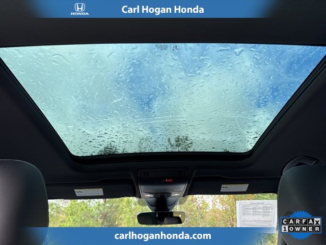 Used 2024 Volkswagen Tiguan SE R-Line image 15