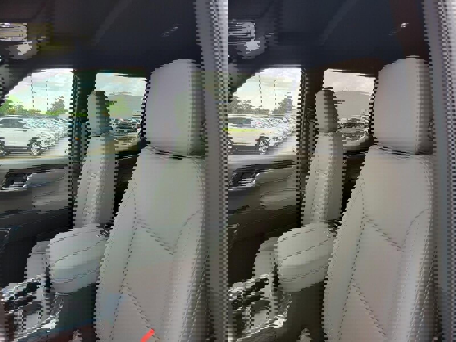 New 2026 GMC Sierra 1500 SLT w/ SLT Premium Package image 12