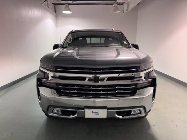 Used 2022 Chevrolet Silverado 1500 LTZ w/ LTZ Premium Package AWD/4WD image 2