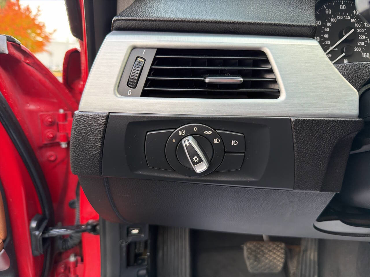 Used 2011 BMW 328i xDrive Wagon image 31