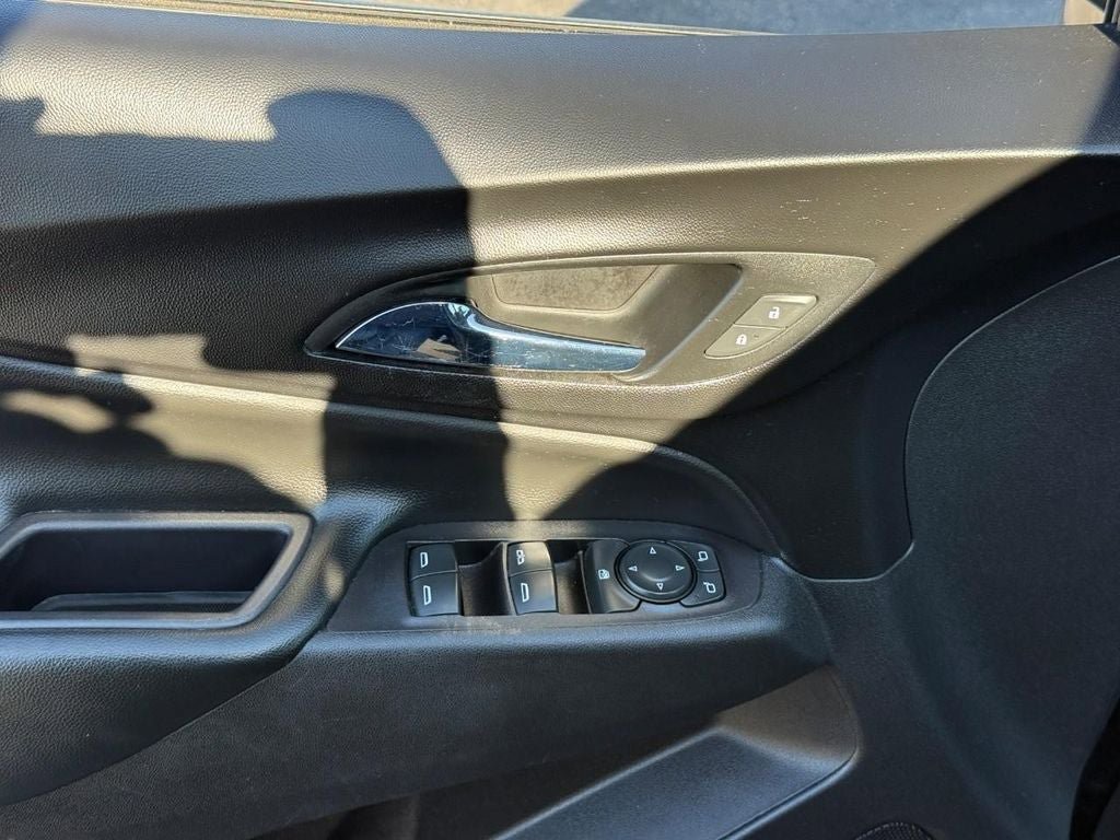 Used 2020 Chevrolet Equinox LT FWD image 15