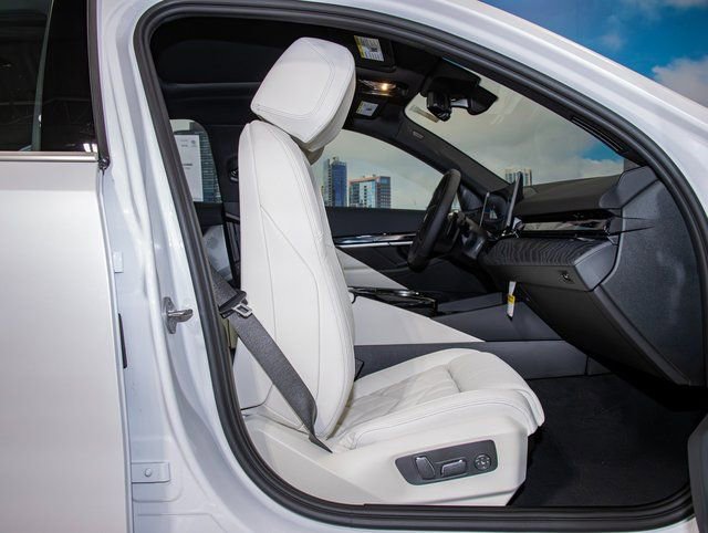 Used 2026 BMW 530i xDrive w/ Premium Package image 21