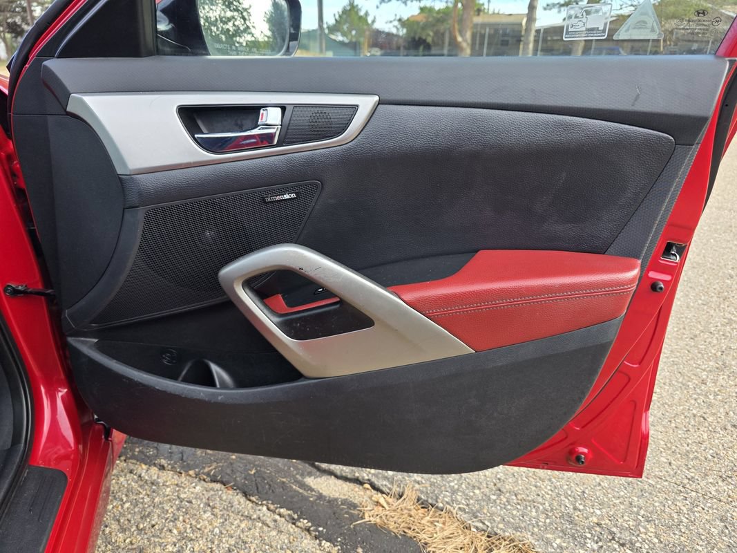 Used 2013 Hyundai Veloster w/ Style Pkg FWD image 19