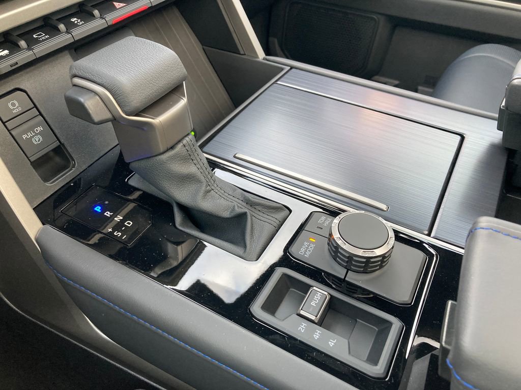 New 2026 Toyota Sequoia Platinum AWD/4WD image 28