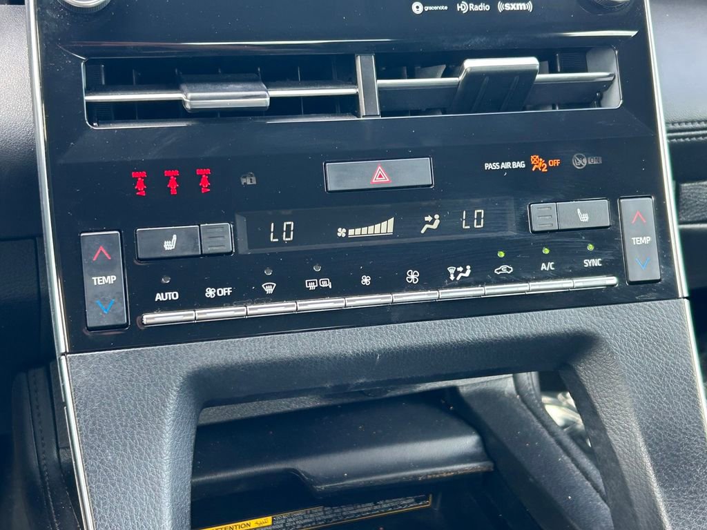 Used 2019 Toyota Avalon XSE image 29