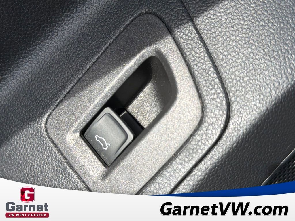 Certified 2023 Volkswagen Atlas Cross Sport SE w/ Panoramic Sunroof Package image 36