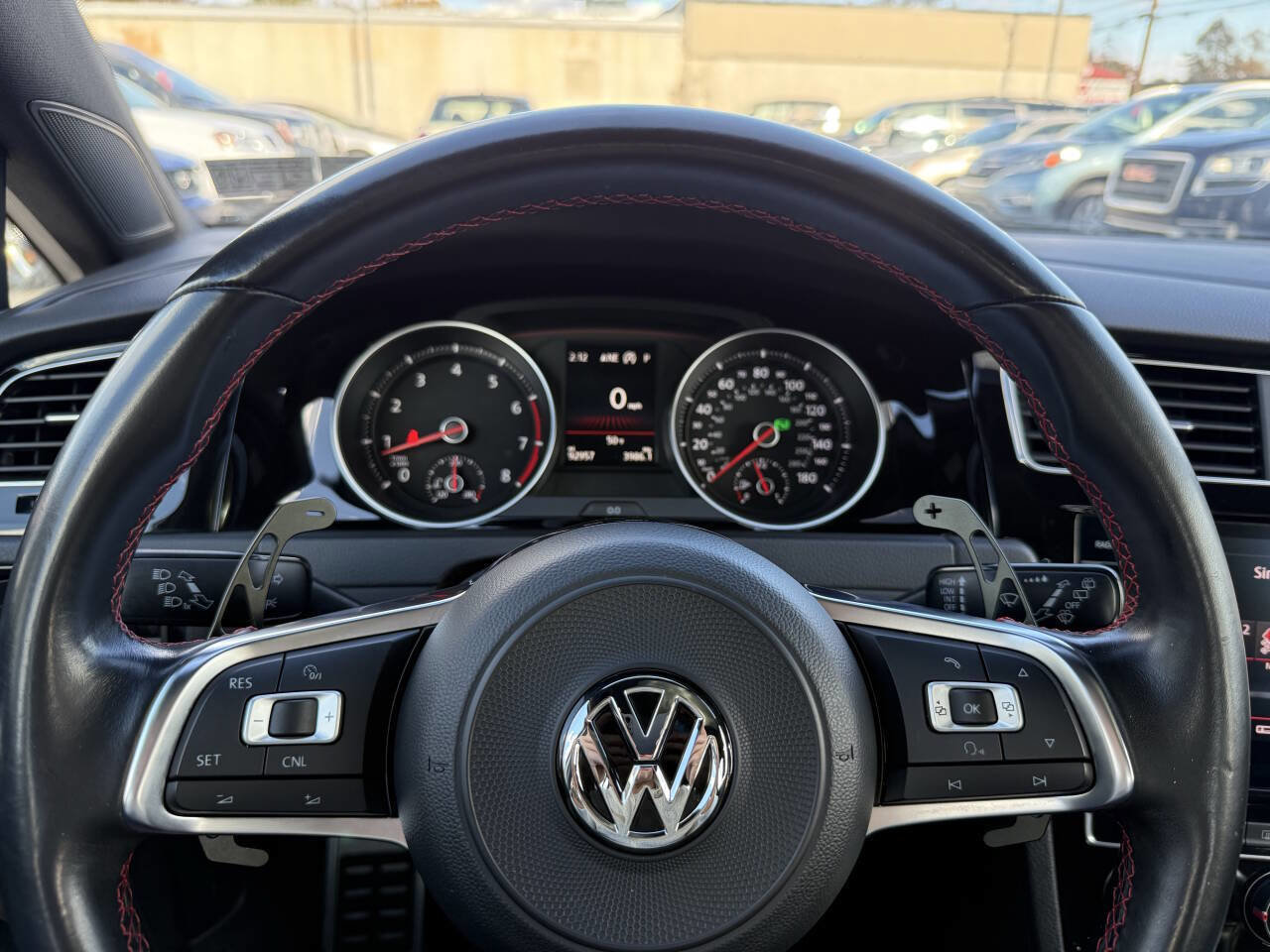 Used 2018 Volkswagen GTI SE image 31
