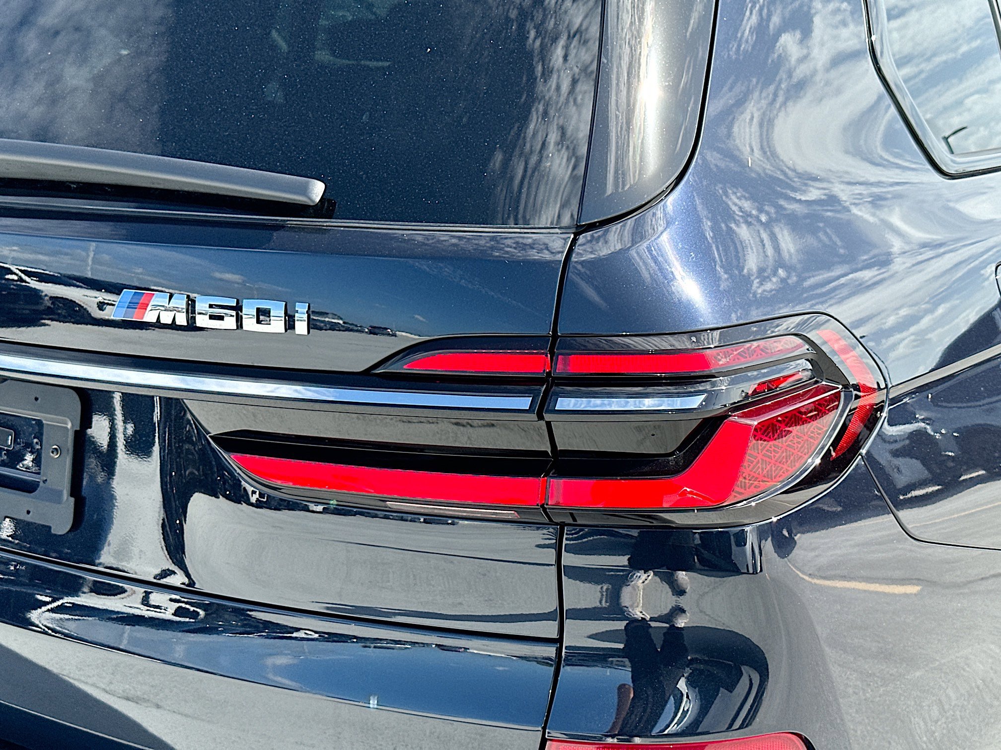 New 2025 BMW X7 M60i w/ Executive Package image 33