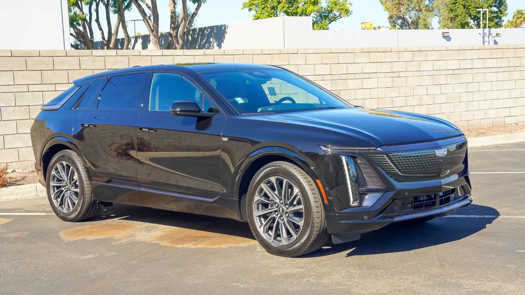 New 2026 Cadillac Lyriq Sport RWD image 6