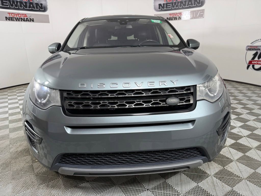 Used 2017 Land Rover Discovery Sport SE AWD/4WD image 2