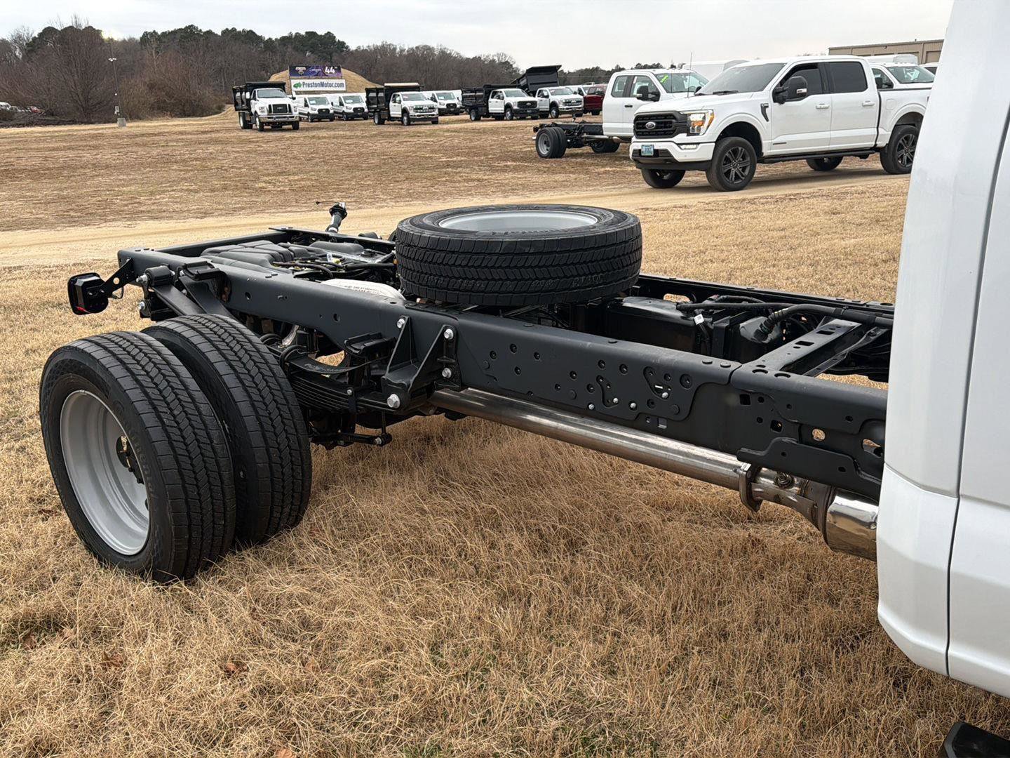 New 2026 Ford F550 4x4 SuperCab Super Duty image 14