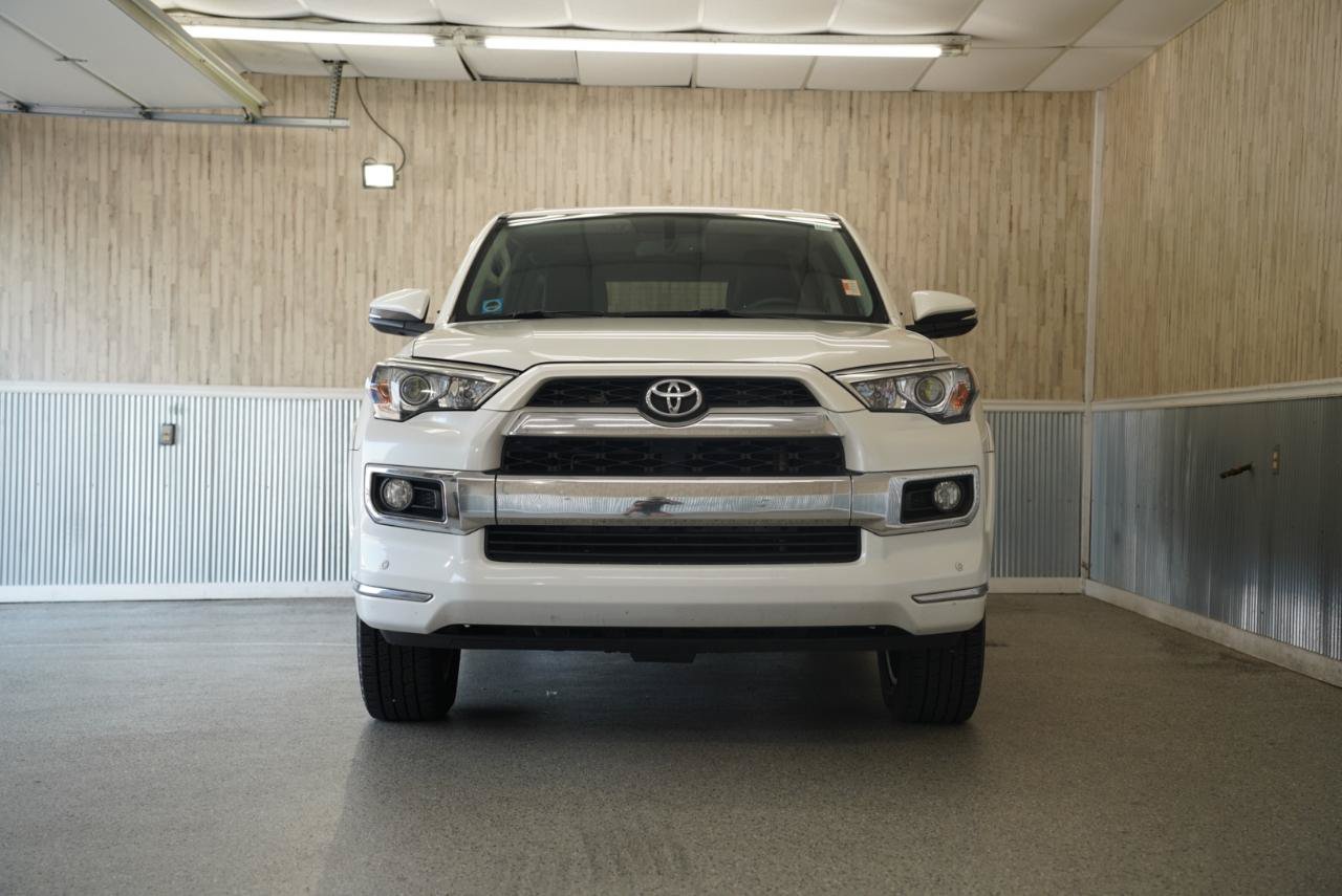 Used 2016 Toyota 4Runner Limited AWD/4WD image 2