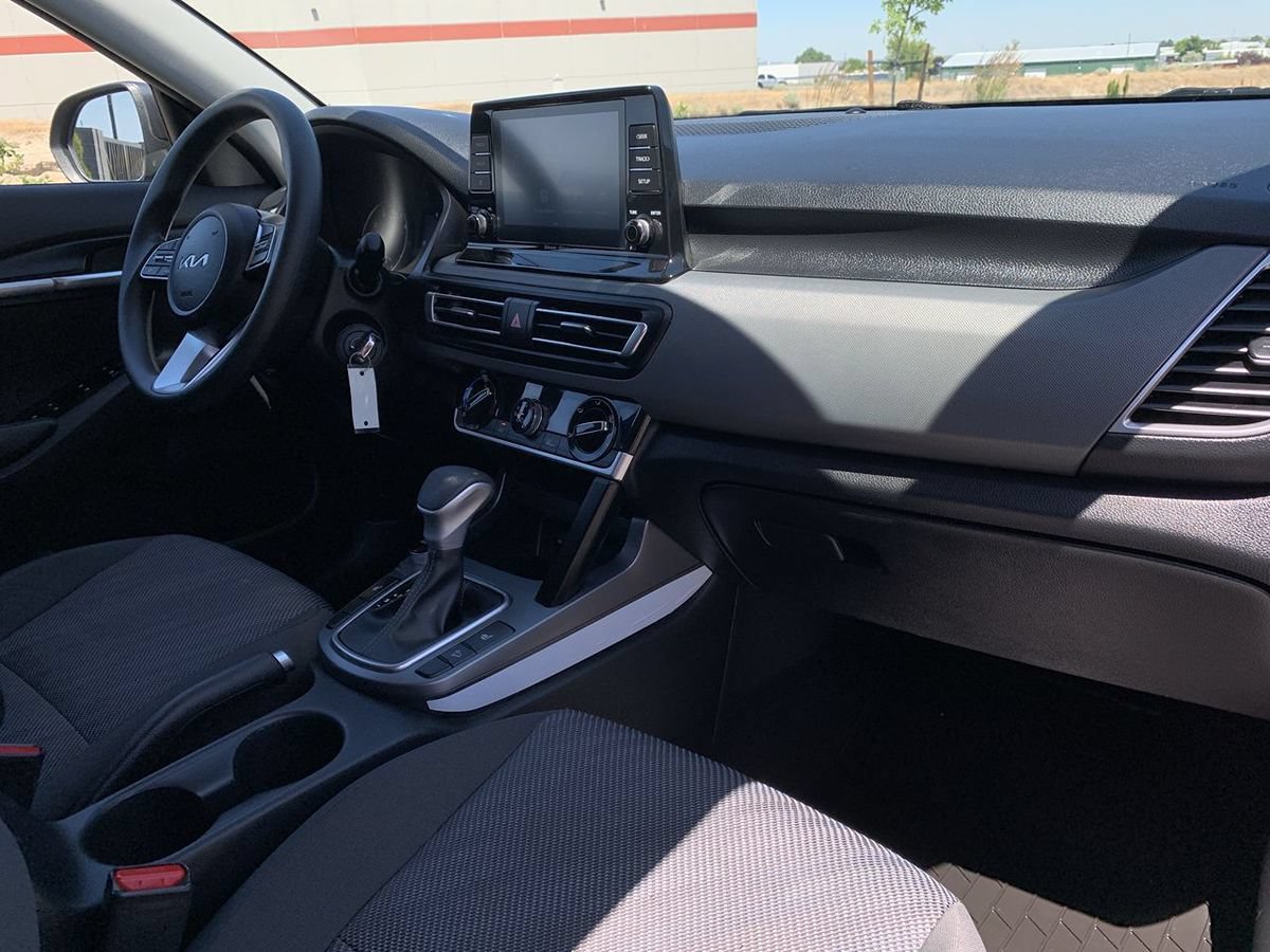 Used 2023 Kia Seltos LX FWD image 29
