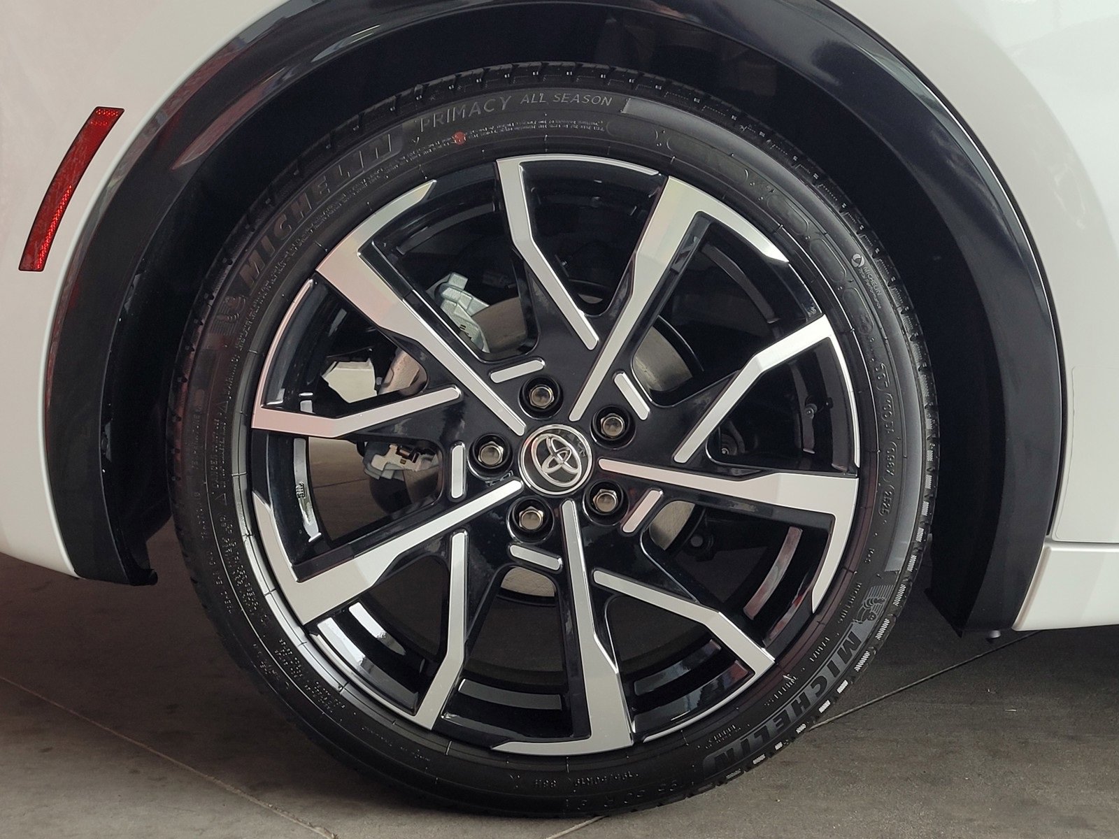 New 2026 Toyota Prius Plug-In Hybrid image 4