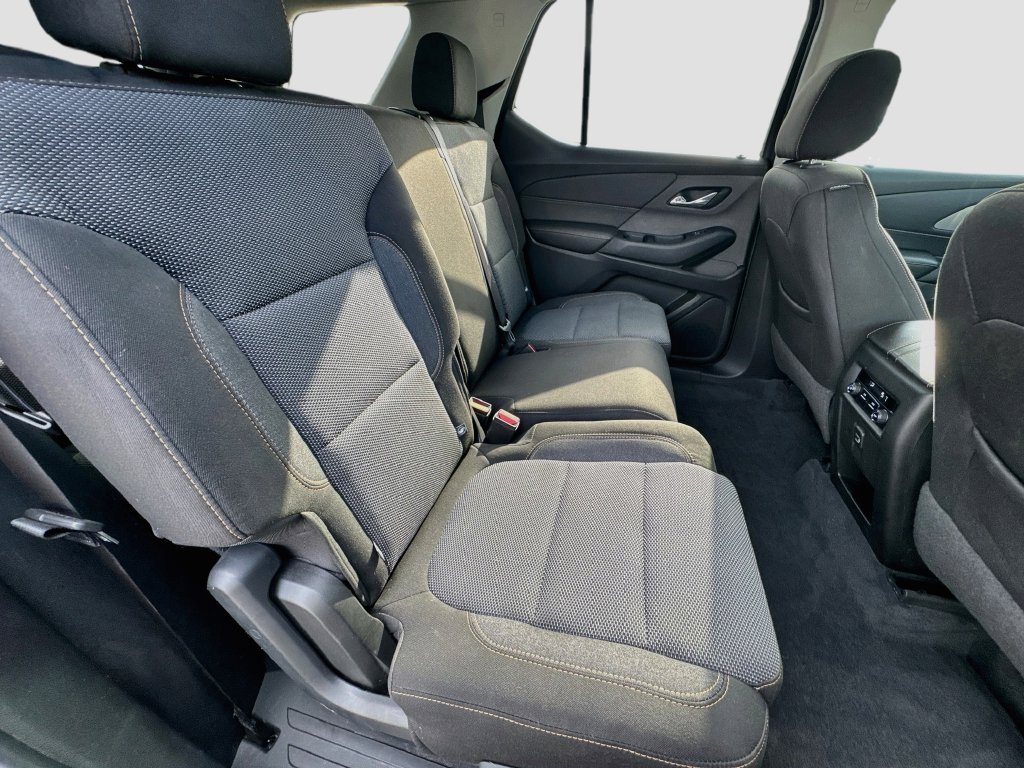 Used 2019 Chevrolet Traverse LS w/ LPO, Floor Liner Package FWD image 33