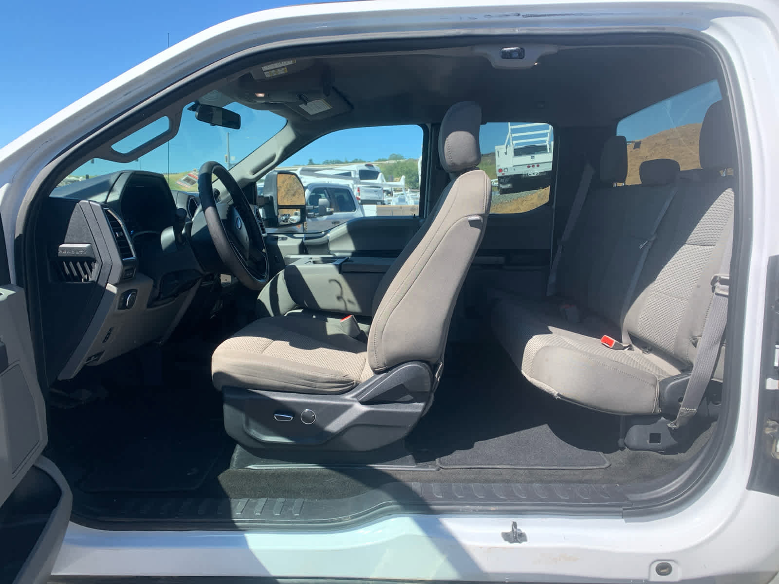 Used 2018 Ford F250 XLT w/ XLT Value Package AWD/4WD image 11