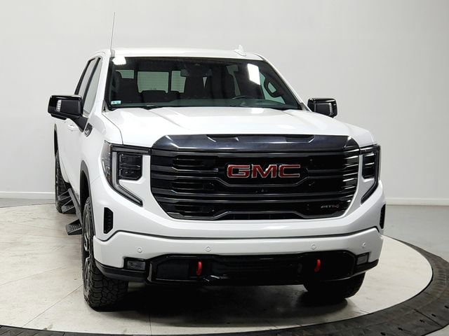Used 2023 GMC Sierra 1500 AT4 w/ AT4 Preferred Package AWD/4WD image 2