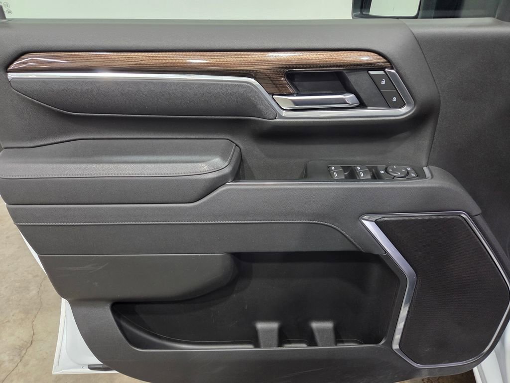 Certified 2025 Chevrolet Silverado 2500 LT w/ Convenience Package image 18