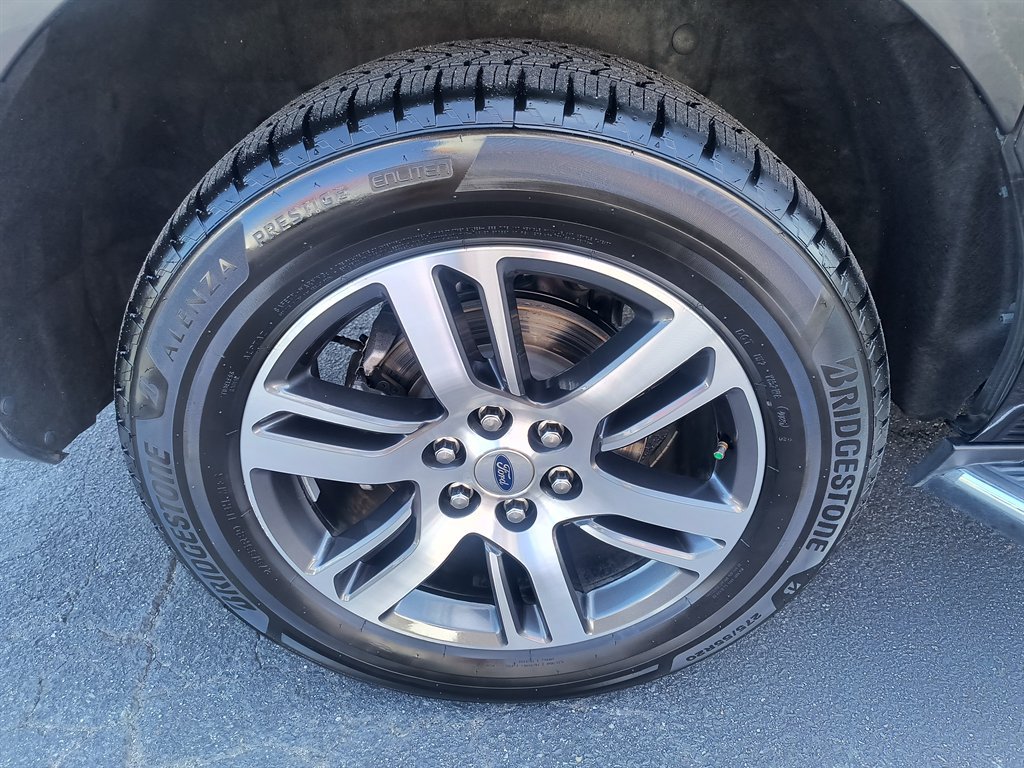 Used 2022 Ford Expedition Max Limited AWD/4WD image 11