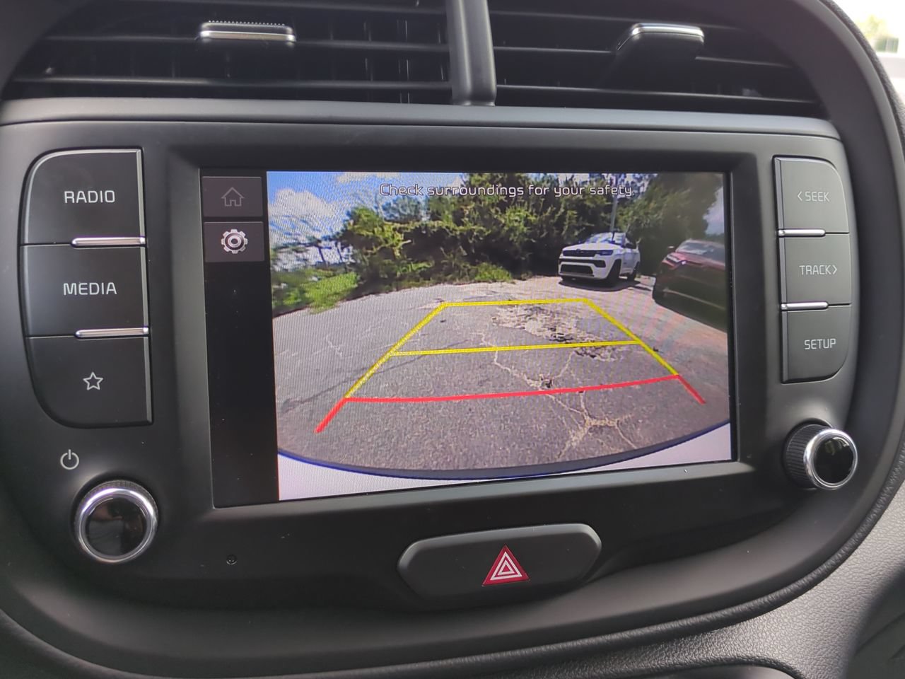 Certified 2025 Kia Soul LX w/ LX Technology Package FWD image 20