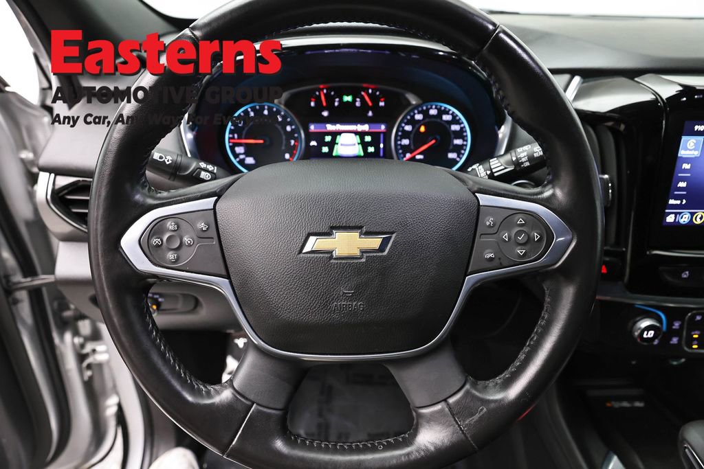 Used 2022 Chevrolet Traverse LT FWD image 10