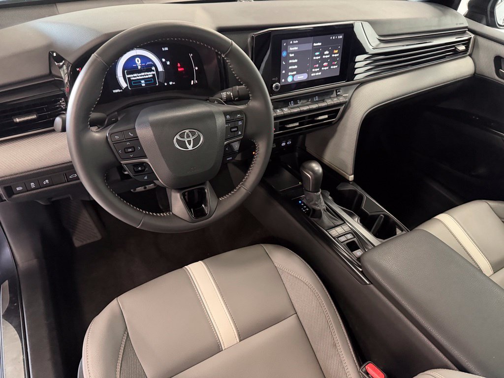 Used 2026 Toyota Camry SE w/ Convenience Package FWD image 11