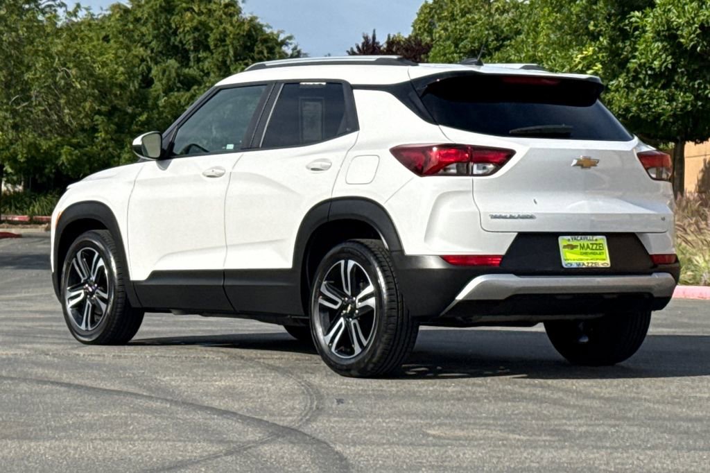 Used 2024 Chevrolet TrailBlazer LT image 3