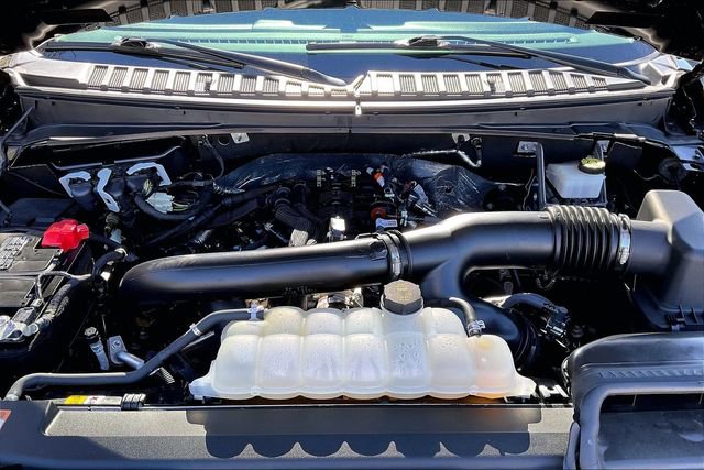 Used 2024 Ford Expedition XLT image 21