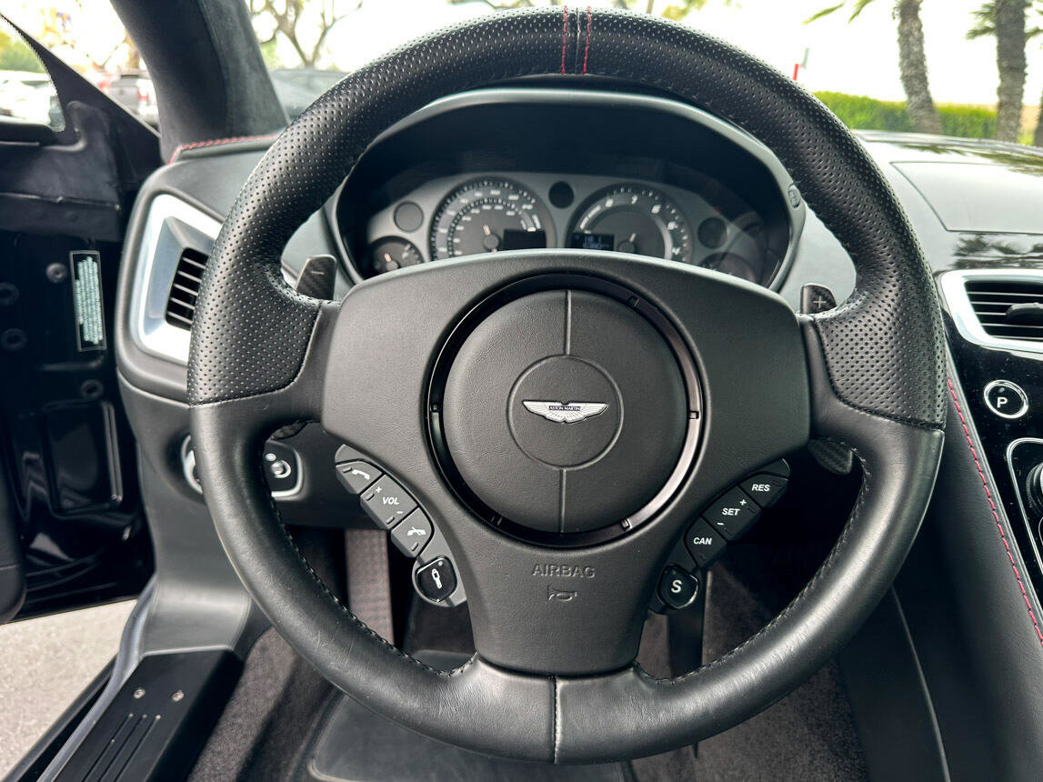 Used 2016 Aston Martin Vanquish Coupe image 26