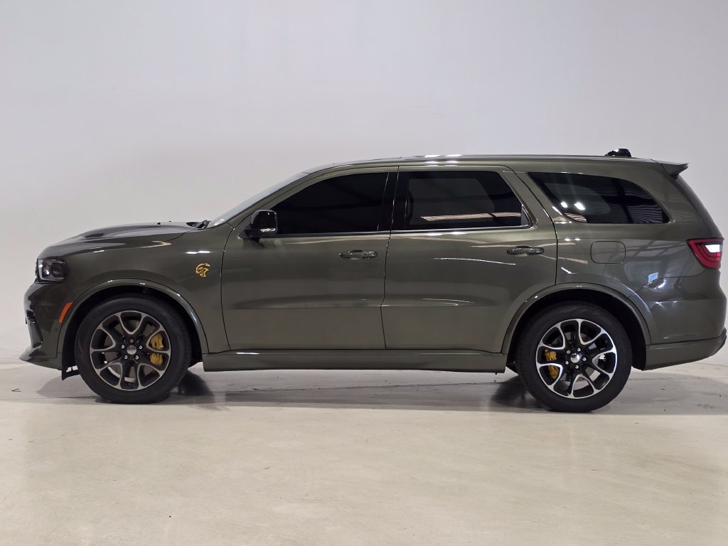 Used 2026 Dodge Durango SRT Hellcat w/ Premium Group AWD/4WD image 3