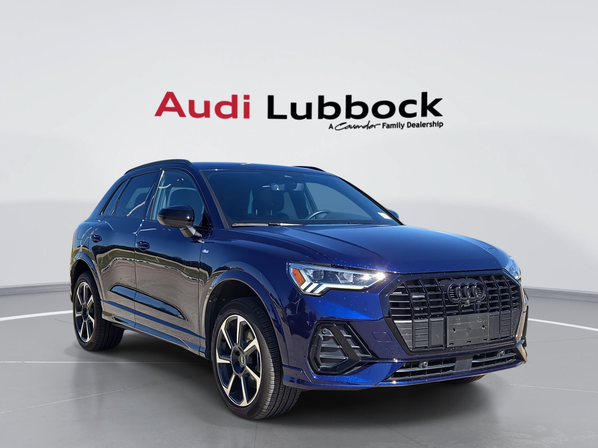 Used 2025 Audi Q3 2.0T Premium Plus w/ Premium Plus Package AWD/4WD image 1