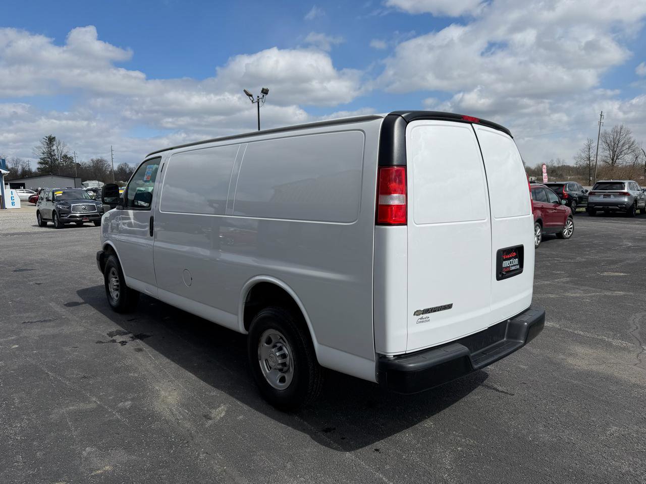 Used 2021 Chevrolet Express 2500 w/ Communications Package image 8