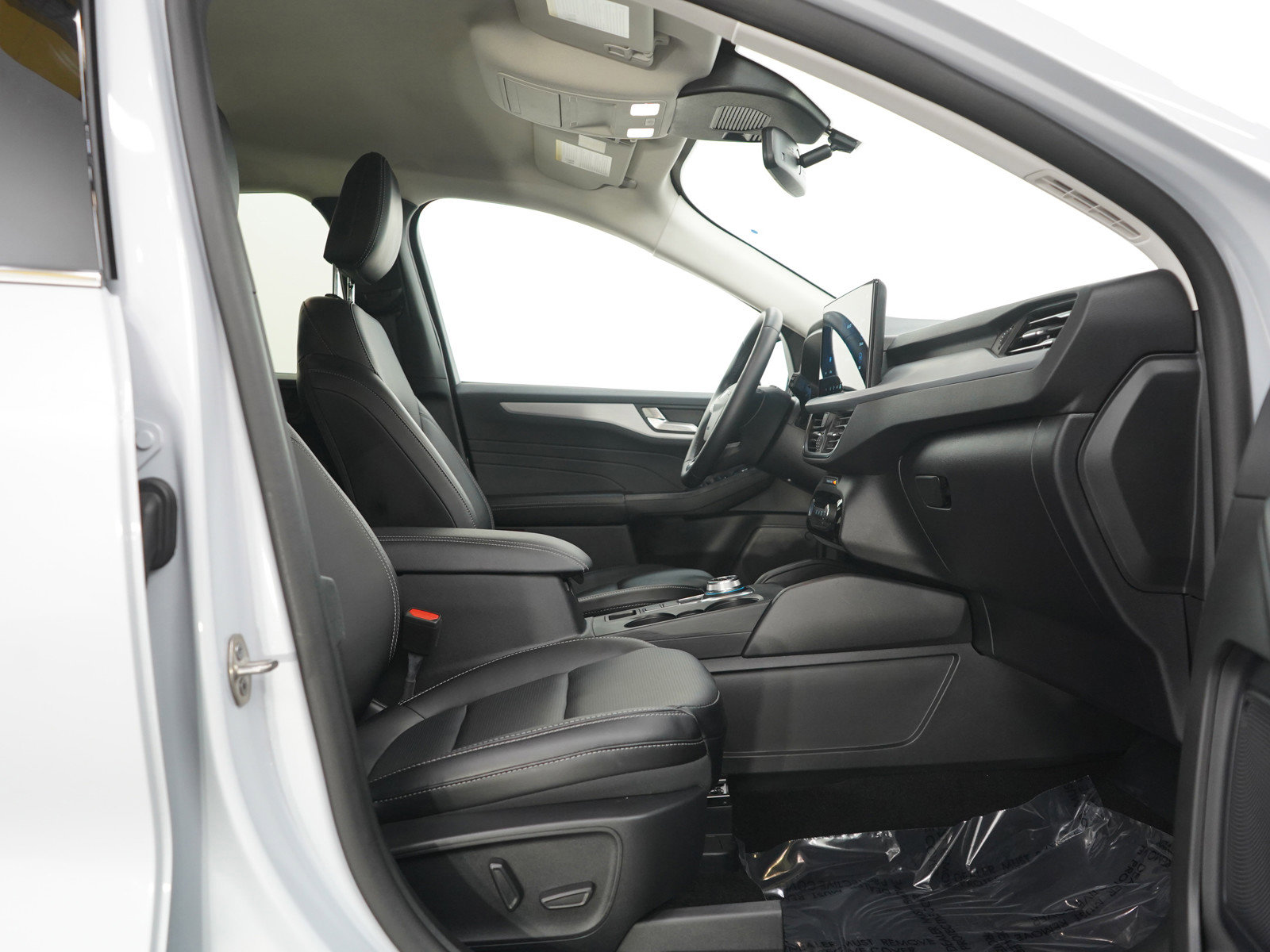 Used 2025 Ford Escape Platinum image 11