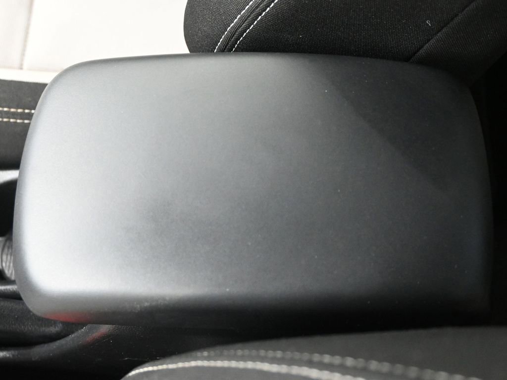 Used 2022 Hyundai Venue SEL w/ Cargo Package image 36