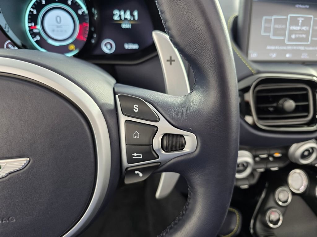 Used 2023 Aston Martin V8 Vantage Roadster RWD image 18